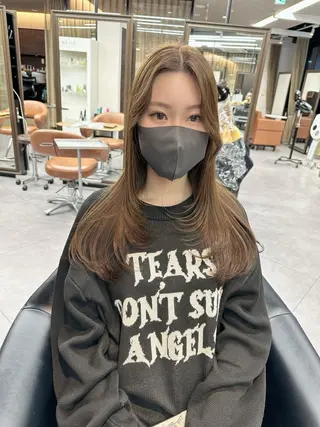 ロング カラー ウルフとハイトーン みっちー✂️のヘアスタイル