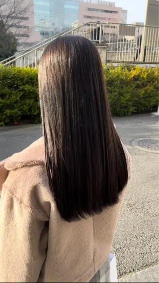 ロング メンズバレイヤージュ 斉藤春のヘアスタイル