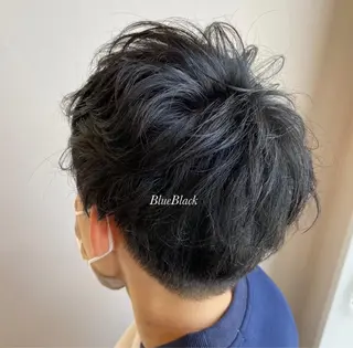 メンズ 𝒇𝒍𝒂𝒕/ 𝐇𝐈𝐍𝐀のヘアスタイル