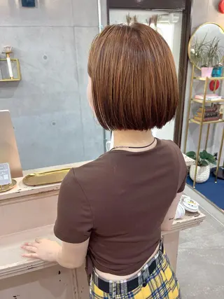 ショート カラー MIES amane(アマネ)のヘアスタイル