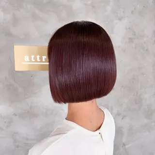 ショート カラー Attrait .のヘアスタイル