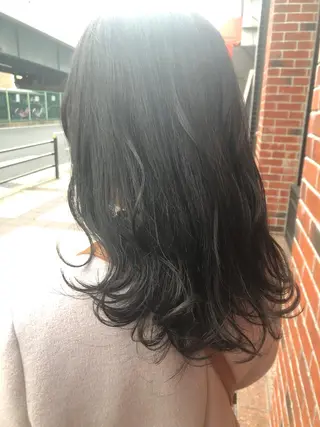 カラー 小林 愛花のヘアスタイル