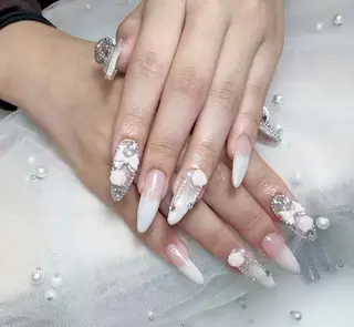 ネイル 小島 阿佑美のネイルデザイン