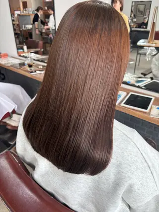 ロング ウシロダ メグミのヘアスタイル