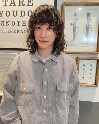 ミディアム パーマ メンズ 優作 〜圧倒的信頼〜のヘアスタイル