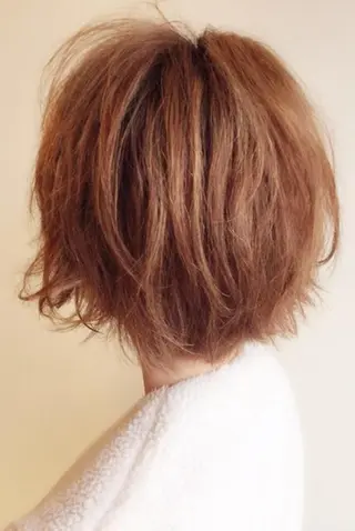 ミディアム ✨白髪ぼかし 🍀MINAKO☆のヘアスタイル