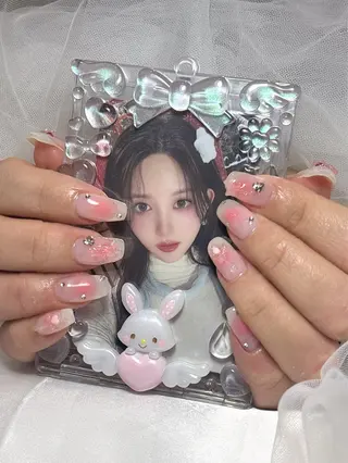 ネイル muni所属・鶴橋♡̴⟡.˚ネイル kpop.ワンホンのネイルデザイン