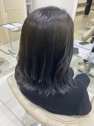 ミディアム カラー 中山 愛美莉のヘアスタイル