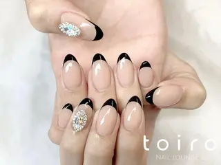 ミディアム toiro NAILLOUNGEのネイルデザイン