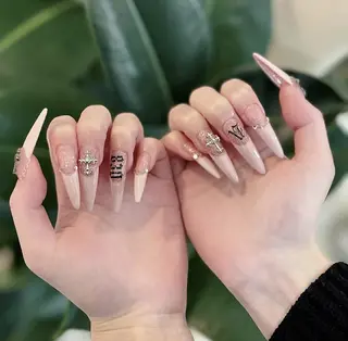 ロング カラー Bling Salonのネイルデザイン