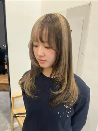 セミロング カラー AMI🎀韓国ヘア 透明感カラーのヘアスタイル