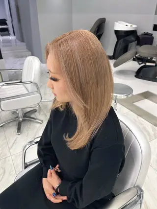 ミディアム カラー 菜々🫧新宿 透明感ケアブリーチのヘアスタイル