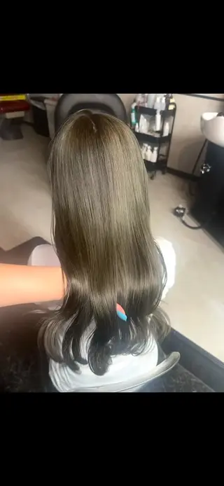 ロング カラー ainya/心斎橋 /ハイトーン/カラーのヘアスタイル