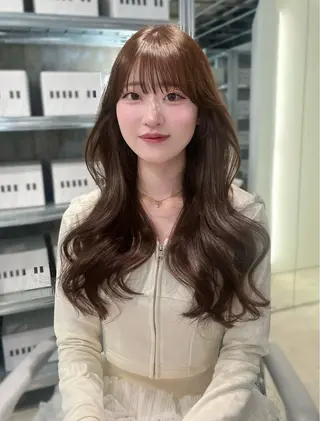 ロング カラー 髙木 由支奈のヘアスタイル