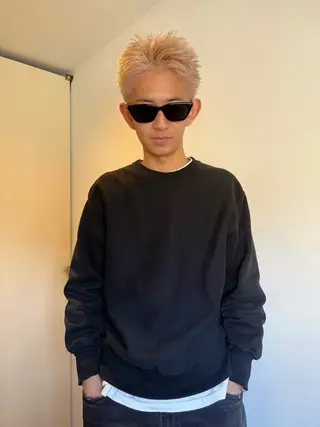 カラー メンズ ユナ/ダブルカラー ベージュ ボブカットのヘアスタイル