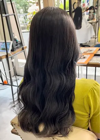 ロング メンズバレイヤージュ 斉藤春のヘアスタイル