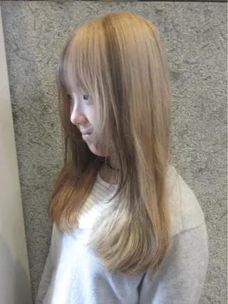 ロング カラー ヘアアレンジ ブリーチカラー特化 🌱/渡邉日向のヘアスタイル