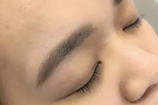 アイブロウ miia eye salon所属・miia eye salon みさきのマツエク・マツパデザイン