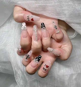 ネイル Lee Nailsのネイルデザイン