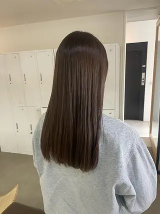 カラー Yucca/ モモコのヘアスタイル