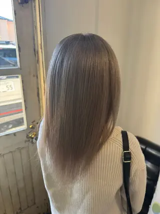 カラー ブリーチ艶カラー KAORI🌼のヘアスタイル