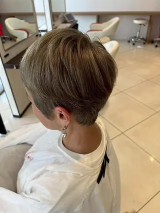 ショート 大川 有香のヘアスタイル