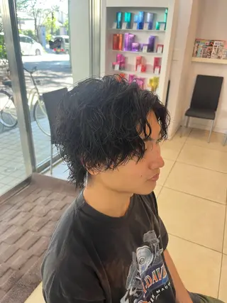 ミディアム パーマ メンズ 韓国風メンズ/毛流れ ヘアなら須田龍世のヘアスタイル