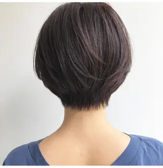 ショート カラー THE DAY所属・AKI HASHIMOTOのヘアスタイル