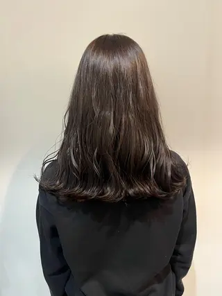 セミロング 東村 桃花のヘアスタイル