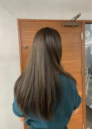 ロング 🎨ハイライト･ ハイトーン/近藤怜那のヘアスタイル