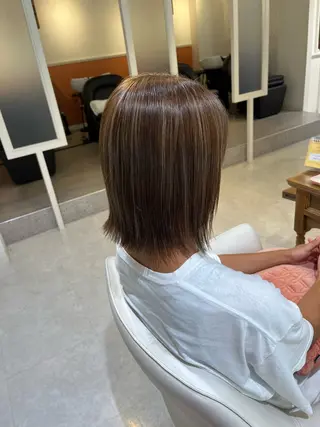 ミディアム 梛木 唯のヘアスタイル