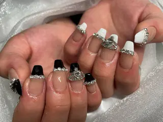 ネイル Roi〈ロワ〉 Minakoのネイルデザイン