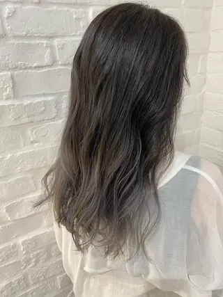 ロング 🍀透明感抜群🍀/ ハイトーンカラーのヘアスタイル