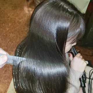 ミディアム カラー 艶髪✨ハイトーン ✨ホワイト✨北宗一郎のヘアスタイル