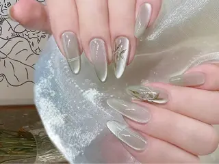 ネイル 石井 百合のネイルデザイン