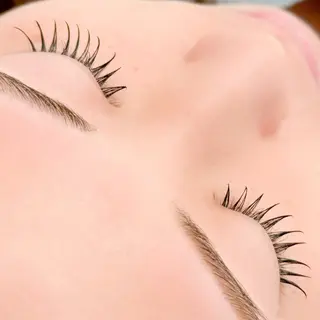 マツエク・マツパ eyelash&nail YUZUME所属・FUBUKI ☺︎YUZUME銀座の眉毛・アイブロウイメージ
