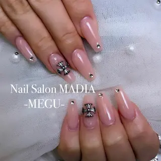 ネイル MADIA藤沢所属・MADIA MEGUのネイルデザイン