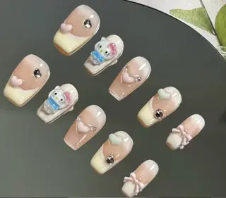 ネイル H3 Nail Tsuki🦋💙のネイルデザイン