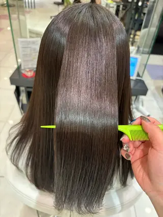 ロング 石坂 瀬音のヘアスタイル