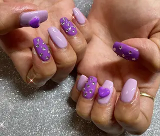 ネイル VIERU 🌈🎀💖のネイルデザイン