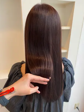 ロング トヨシマ シュウトのヘアスタイル