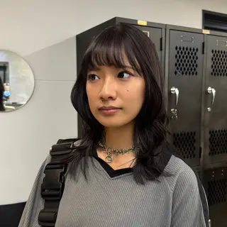 ミディアム INORI /フェイスレイヤーのヘアスタイル