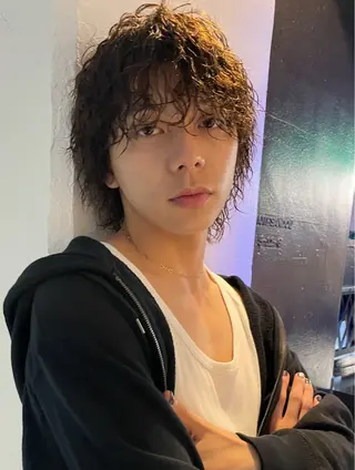 ショート パーマ メンズ スパイラルパーマ 🌐hina⭐️のヘアスタイル