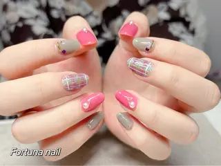 ネイル Nail •Head スパFortunaのネイルデザイン