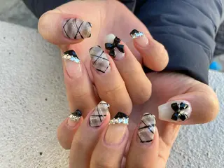 ミディアム ネイル ✴︎ Delightのネイルデザイン