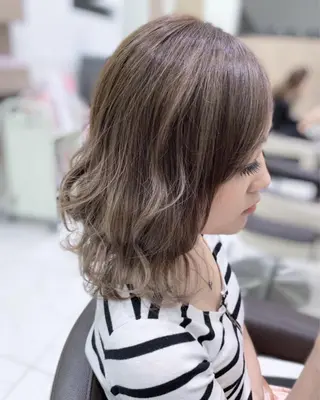 ショート カラー N° jillva ♦️川端裕司♦️のヘアスタイル