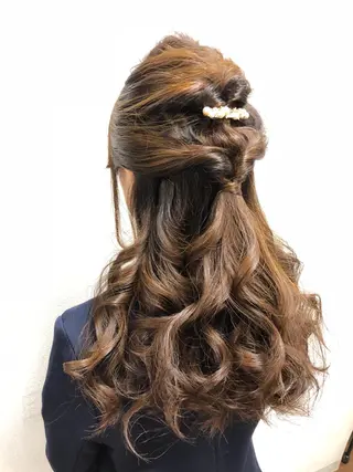 ヘアアレンジ PALETTE(パレット)所属・SHIORI💜口コ ミNo.1艶カラーのヘアスタイル