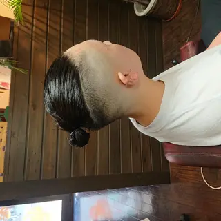 ショート サンフラット所属・岡林 選のヘアスタイル