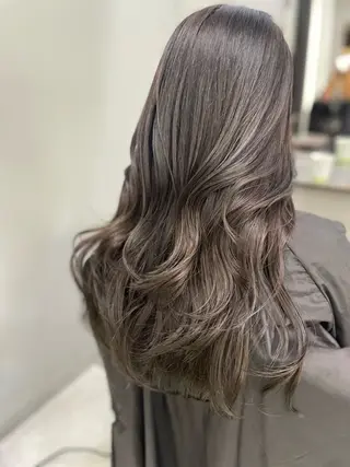ロング カラー AIRI layer cut hairのヘアスタイル