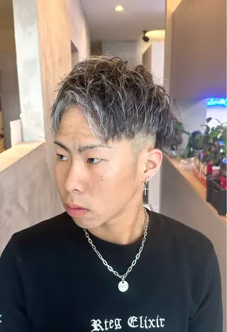 ショート カラー メンズ Salonde  COCO所属・メンズ専門美容師 RIOのヘアスタイル